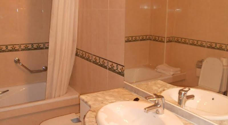 Apartamentos Palas سالو المظهر الخارجي الصورة